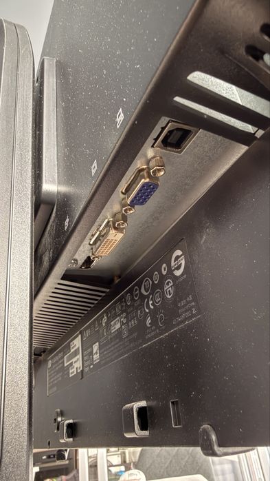 Монитор HP LA2405wg