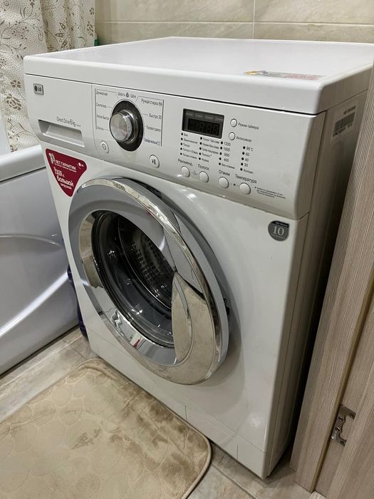 Продам машинку LG