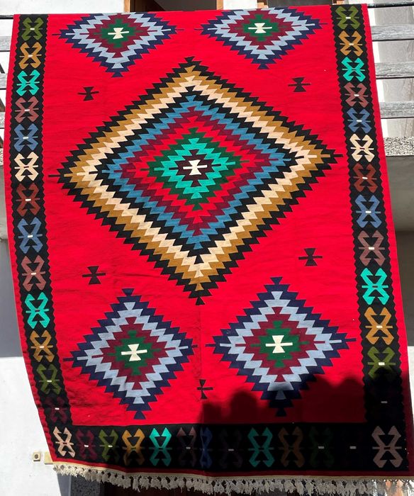 Автентичен чипровски килим (нов)