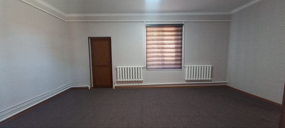 2 хужалик ховли срочно сотилади.