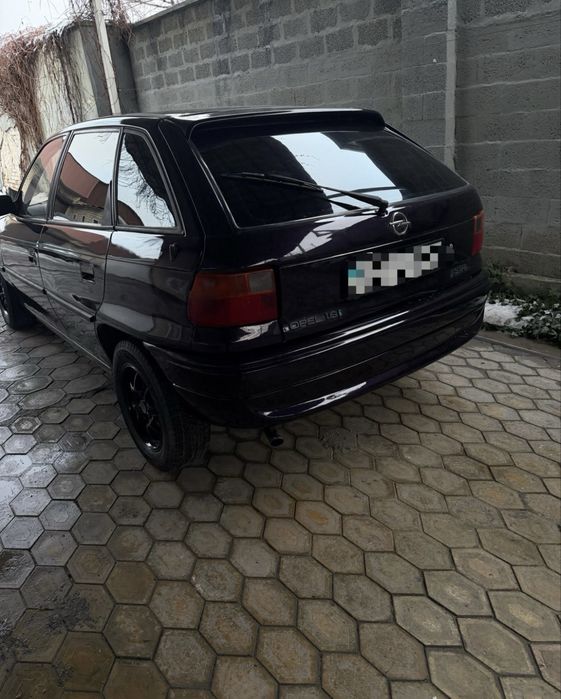 Продается срочноооо Opel Astra 1.6k