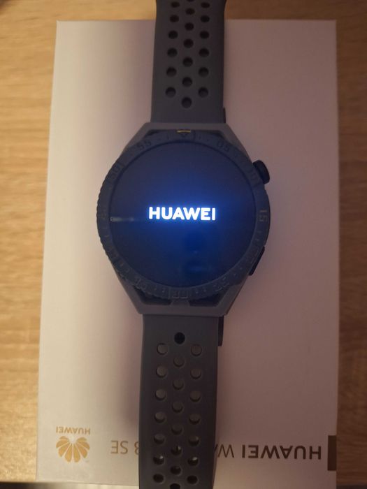 Часовник HUAWEI GT 3 SE