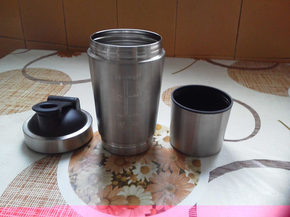 Termosuri si Shakere pentru Bauturi.