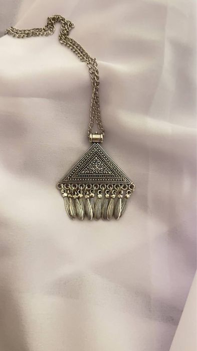 Национальные украшения