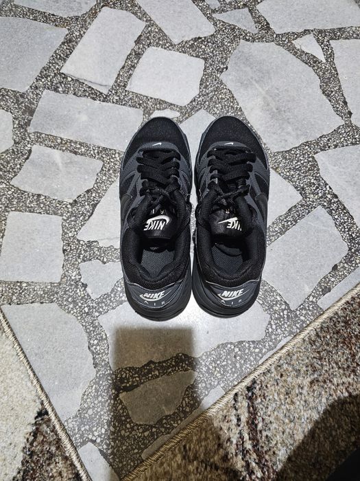 Детски маратонки Nike Air max Command Flex