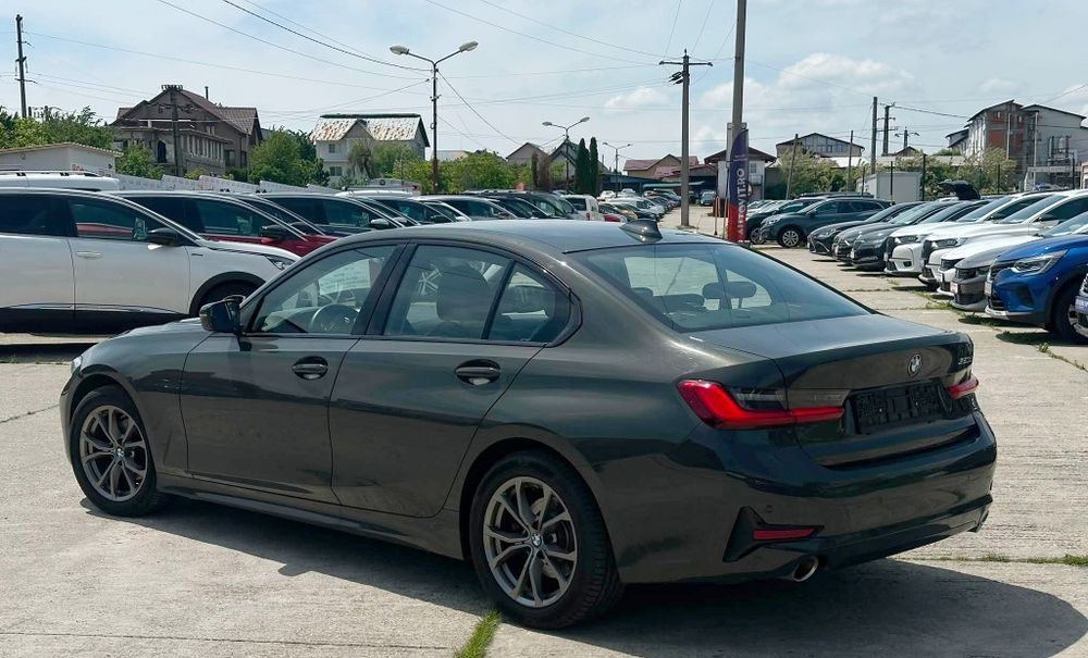 BMW 3 Series 2019 — imagine 4