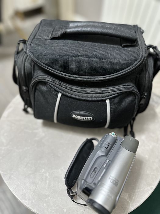 Видеокамера Sony DCR-HC27E