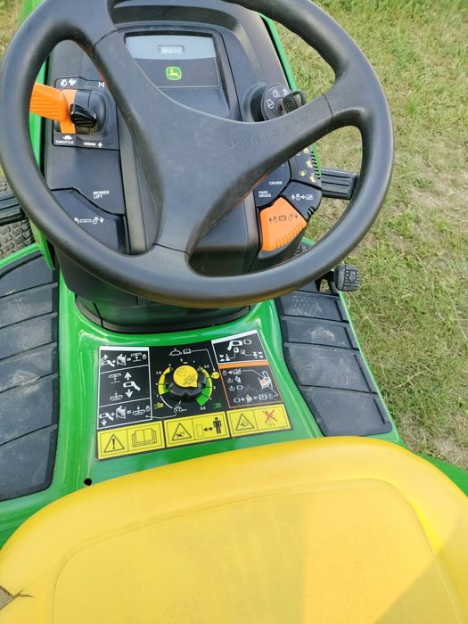 Tractorașe de gazon John Deere X300R
