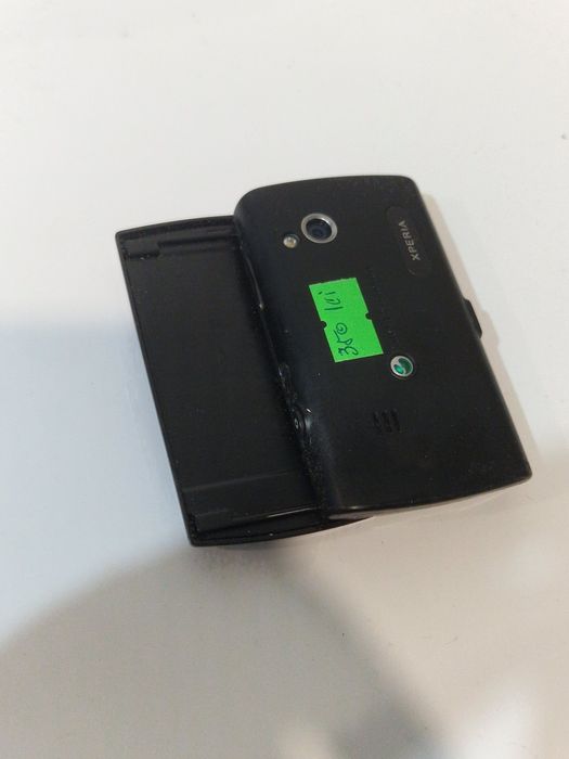 Super telefon Sony Xperia cu tastatura laterala.  Perfect funcțional