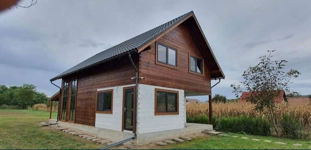 Vand Cabane din lemn oferta 
Construim cabane din lemn de orce model