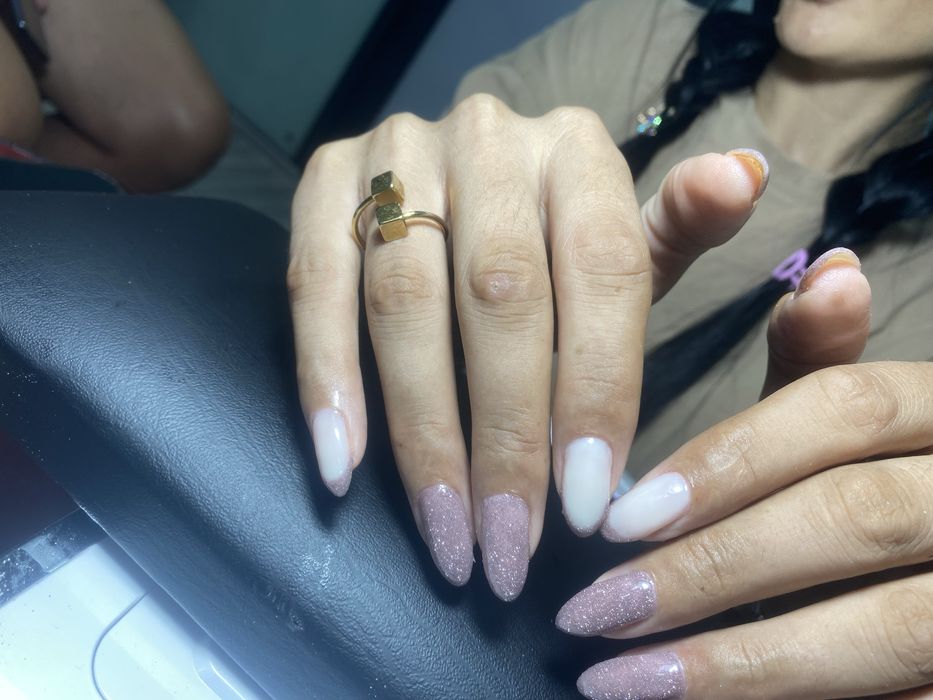 aksiya 50% manikyur pedikyur