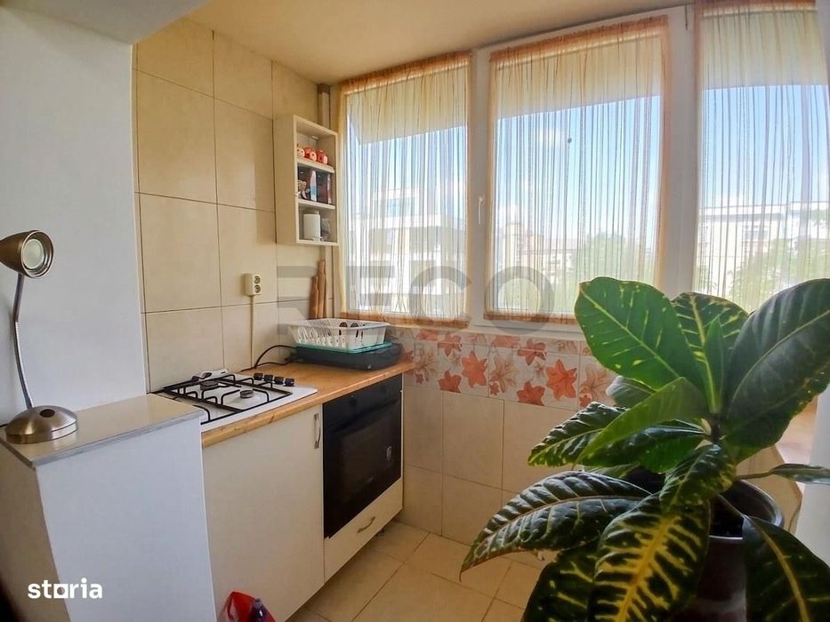 RECO Apartament cu 3 camere decomandat zona Decebal