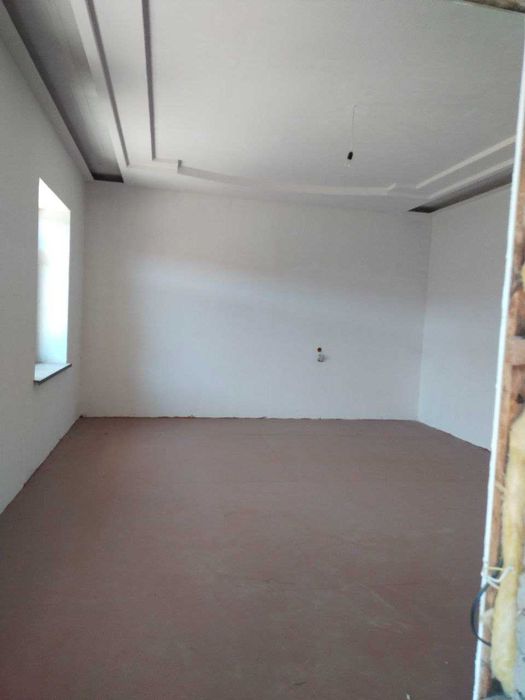 Навоий шахарда ХОВЛИ СОТИЛАДИ,