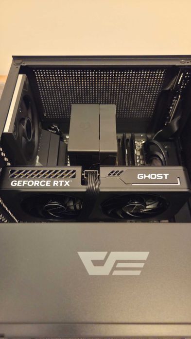 PC Gaming 'Black Stealth' (Core i3 14100F + GeForce RTX 5050) - Garantie/Nou