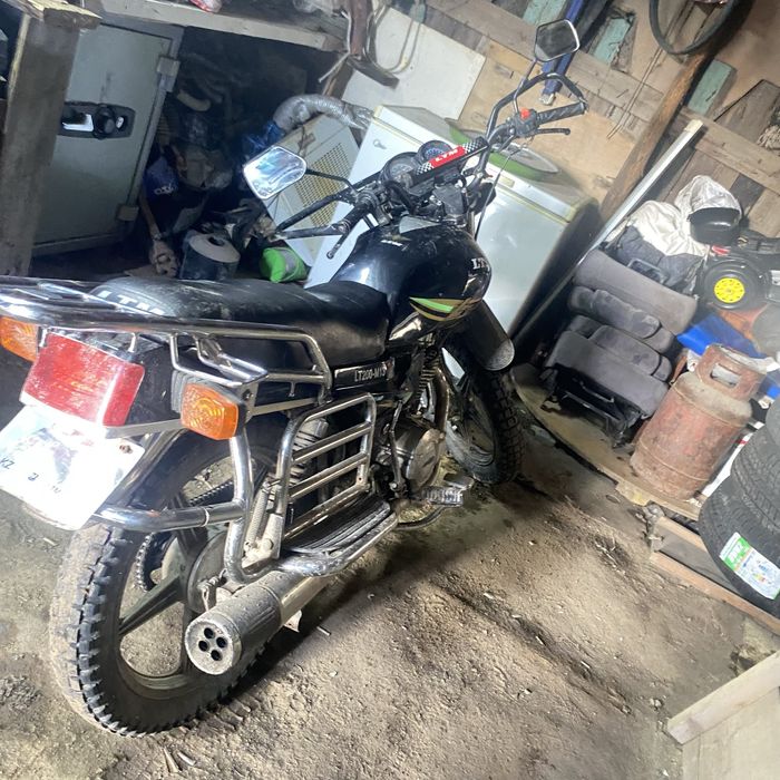 Продам мотоцикл 200 кубов