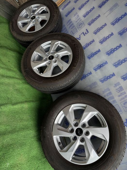 Гуми с джанти Ford