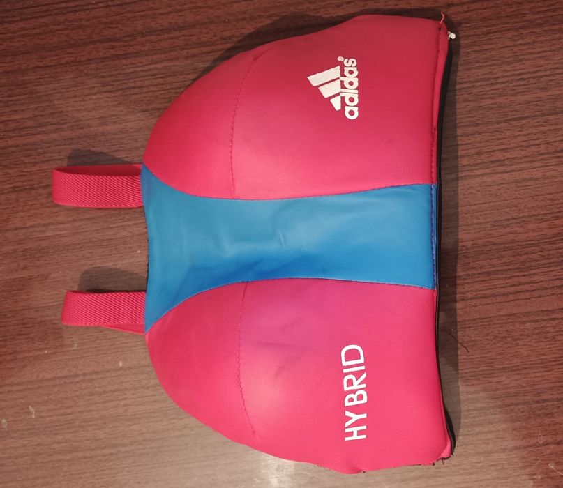 Продаю шлем и защиту