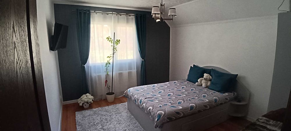 Vand casa la munte