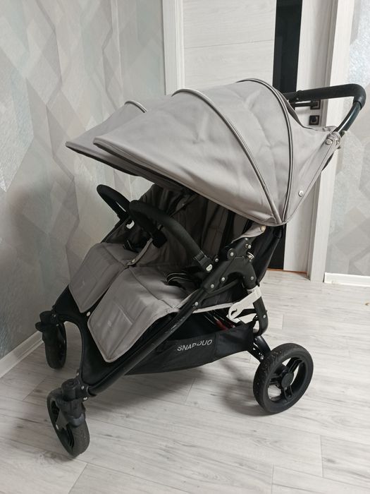 Коляска для двойни