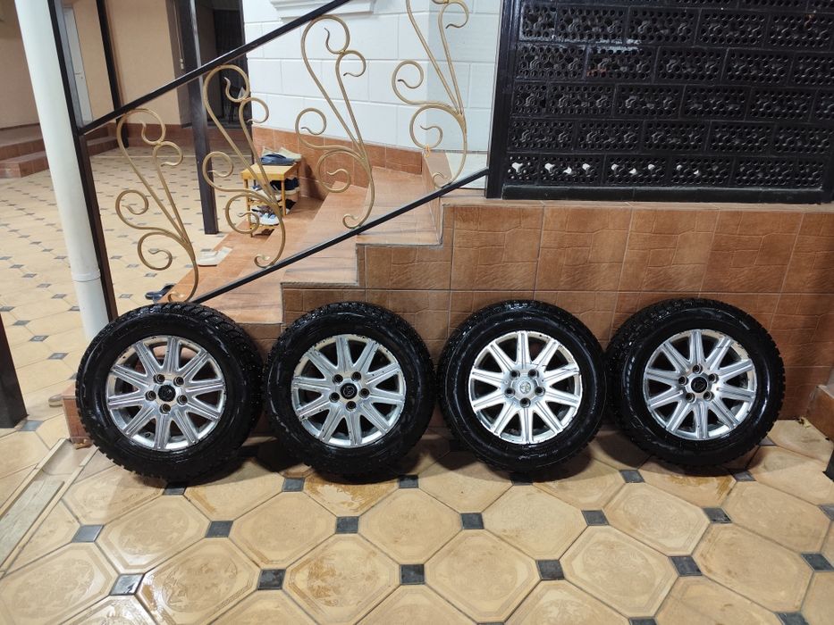 Зимние шины для Тойоты 205/65/15 с дисками