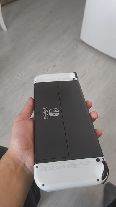 Nintendo Switch OLED не прошитый, в идеальном состоянии