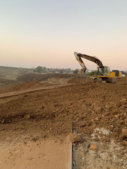 Excavator New Holland E215B