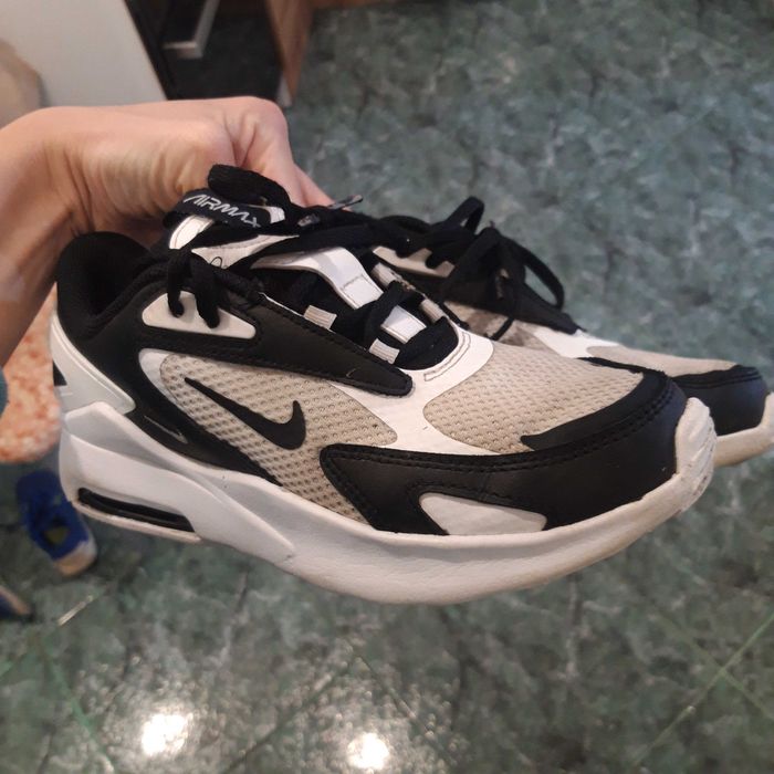 Adidasi nike air max 36.5