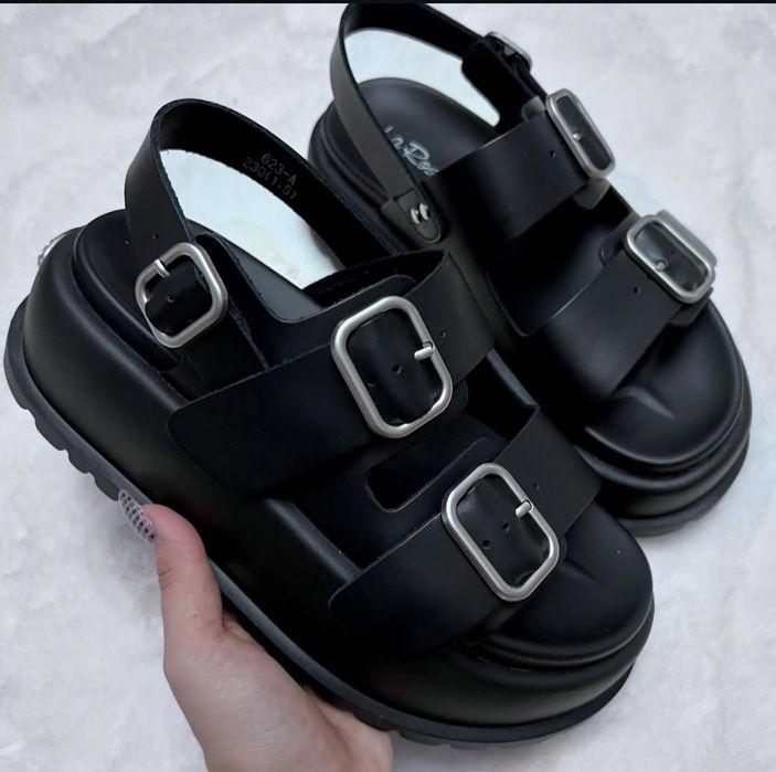 Массивные сандалии в японском стиле