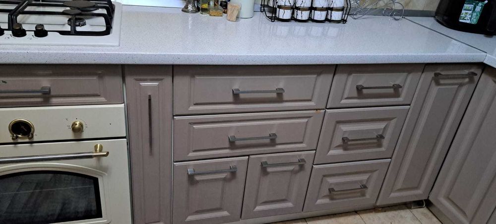 Vand mobila bucatarie din MDF.