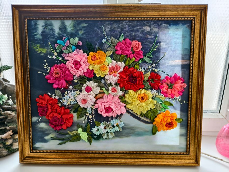 Продам картины вышивка
