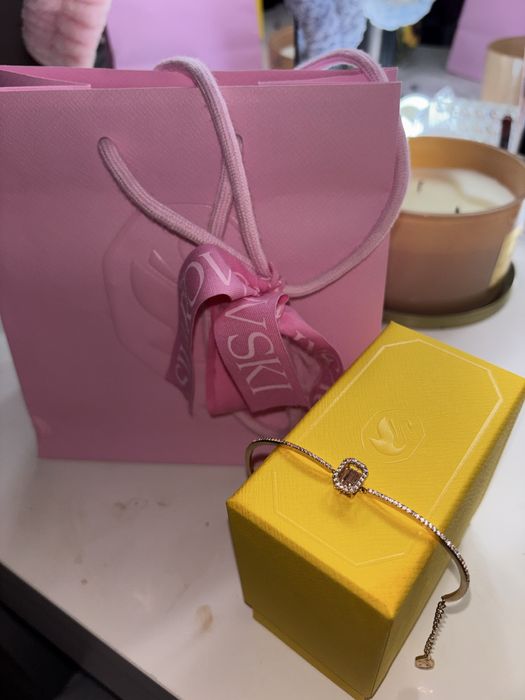 Розова гривна на сваровски