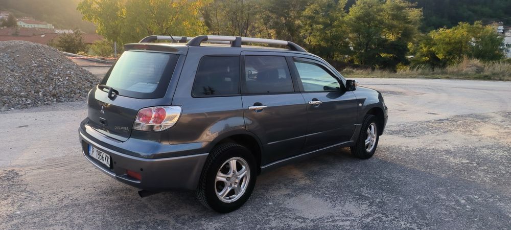 Mitsibihi outlander 2.0 136 к.с 4x4