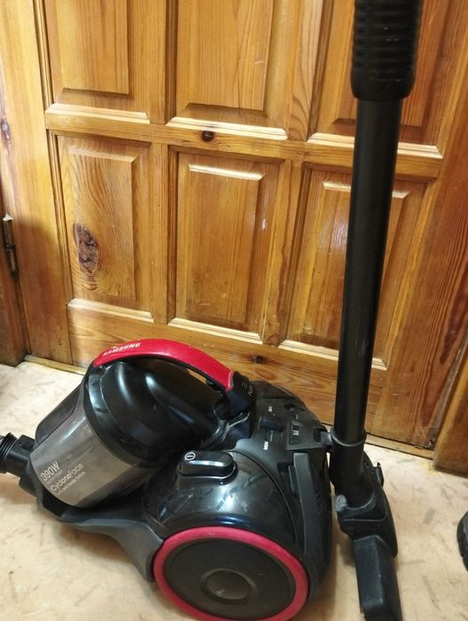 Продам пылесос Samsung и Vitek