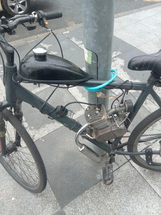 Bicicleta cu motor 2T