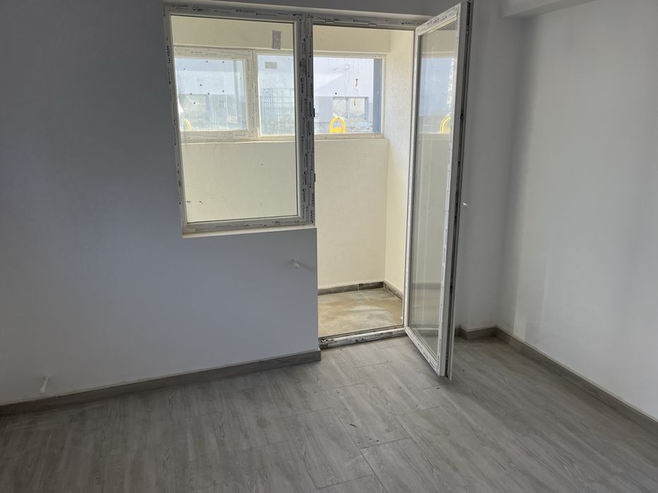 Vand apart. 2 camere - demisol - cu balcon - Chiajna - Militari