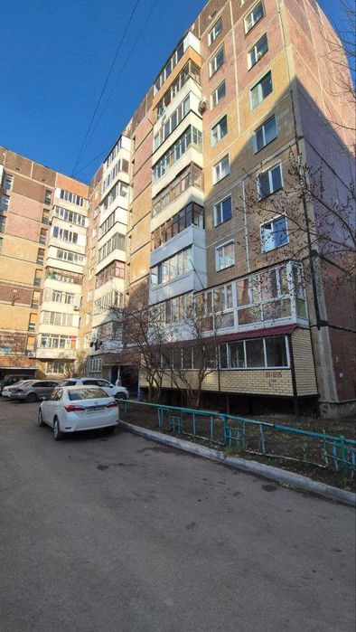 Продается 3-комн Степной 3 д 8