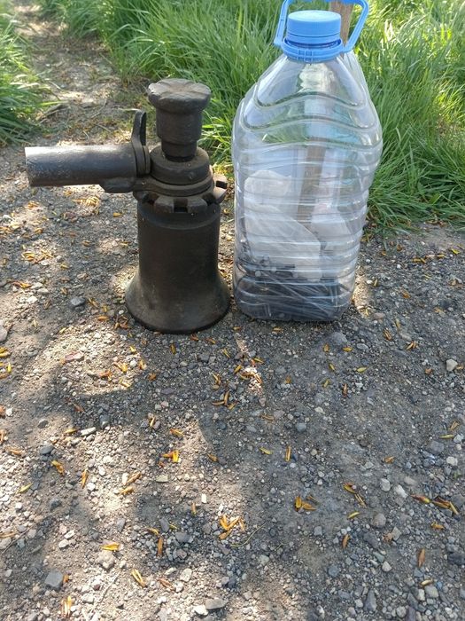 Домкрат грузовой