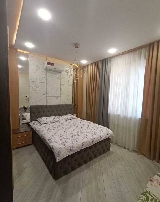 Нукусская ЖК "Dream House" 2/9/10 
Ориентир: 8 роддом-кирпич 53 м2