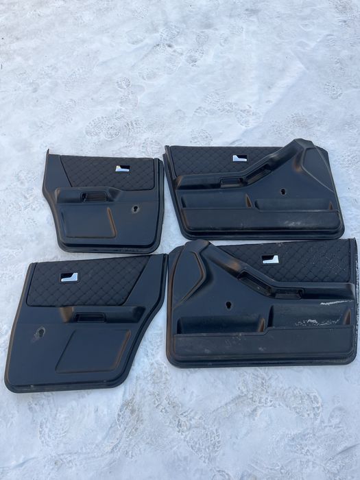 Продам Дверные Карты на Ауди 80 б3