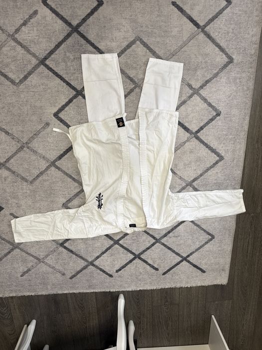 Спротивная одежда для каратэ