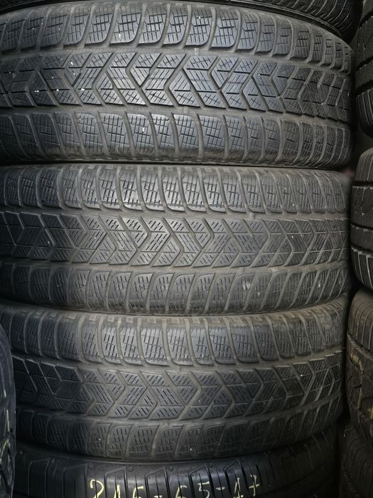 4 Броя 215/65/17 Pirelli 2x7mm 2x5,5mm