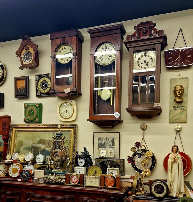 Часы настенные. Антиквариат.