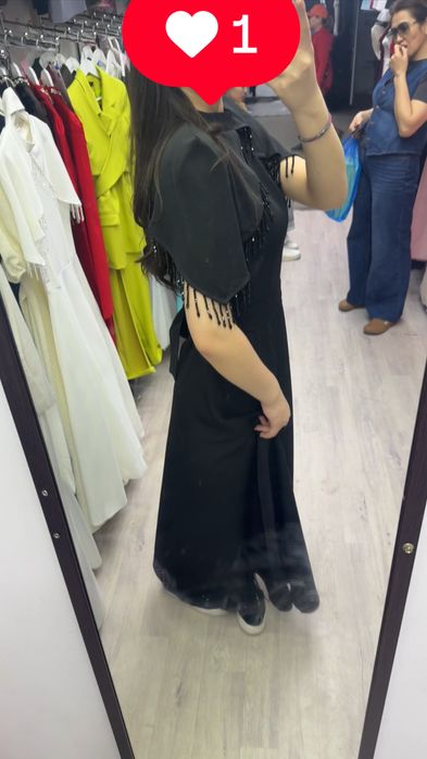 Черное вечернее женское платье