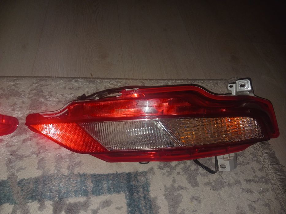 Продам  плафоны и стоп на хюндай Туксон