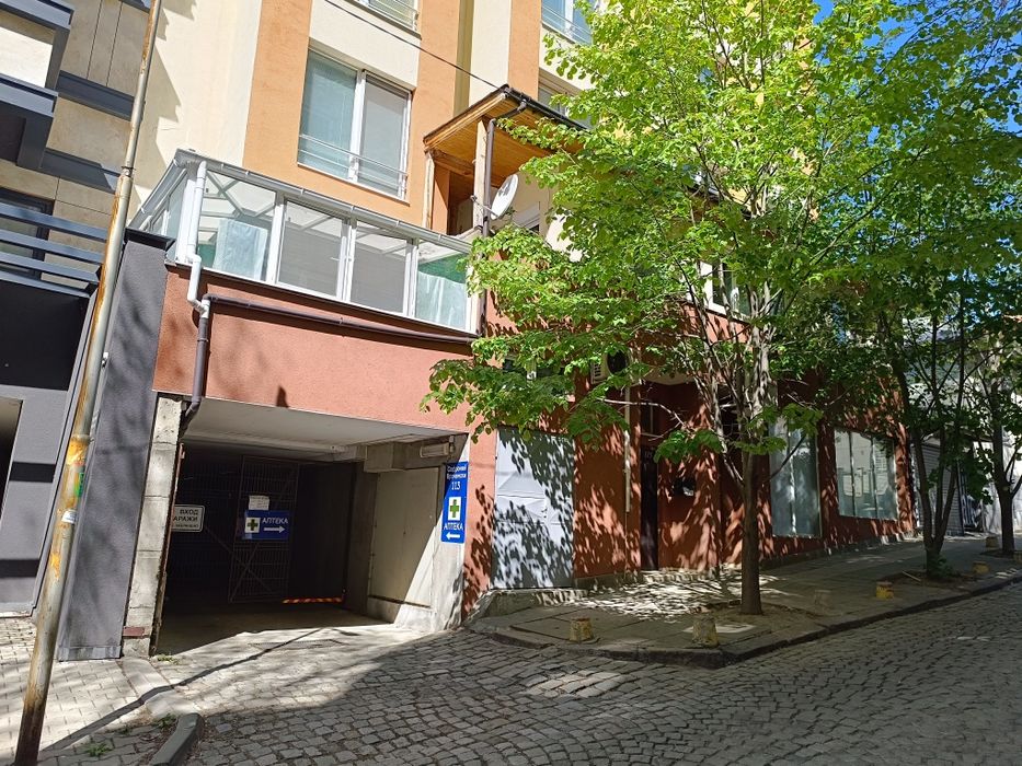 Дава се под наем Гараж / Паркомясто в София, Банишора - 15 кв.м за 76.5 € - Снимка #4