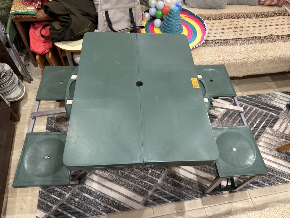 Куфар маса и стойка за въдици