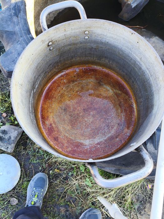 Продам кастрюлю 20литров