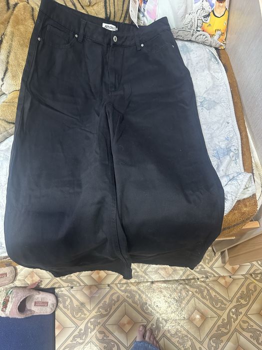 Продам джинсы 49-50 новые