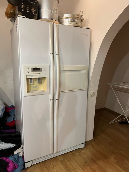 Холодильник Samsung
