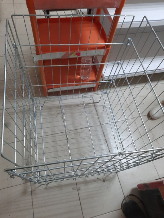 Продам сетку для арбузов и дыня для магазина цена 20000тг